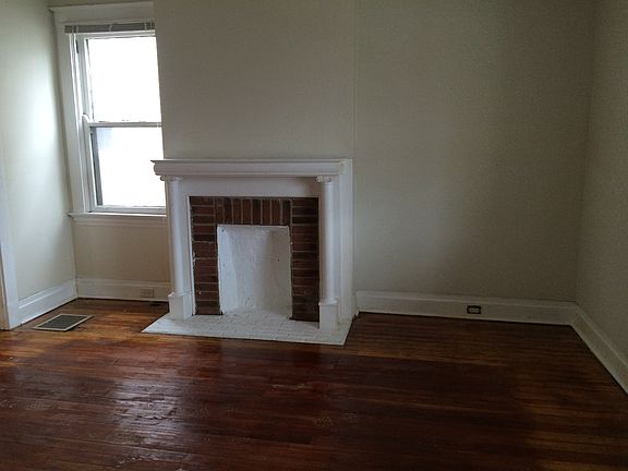 4th image of 1013 Underwood Pl