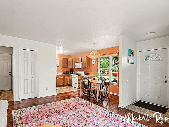 3rd image of 164 Reed Ave