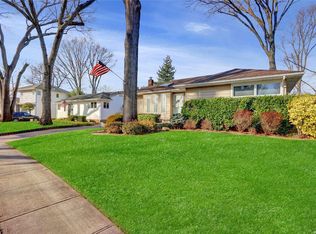 1477 Beech Ln, East Meadow, NY 11554