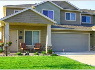2813 E Fieldstone St, Sioux Falls, SD 57108