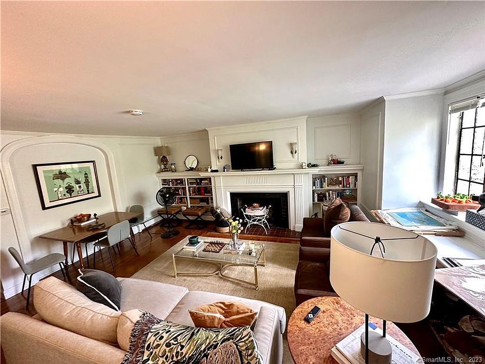 1st image of 256 Bradley St APT 3