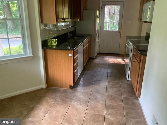 5th image of 9014 Orange Hunt Ln