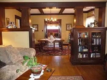 14 Laurel Ave photo 1