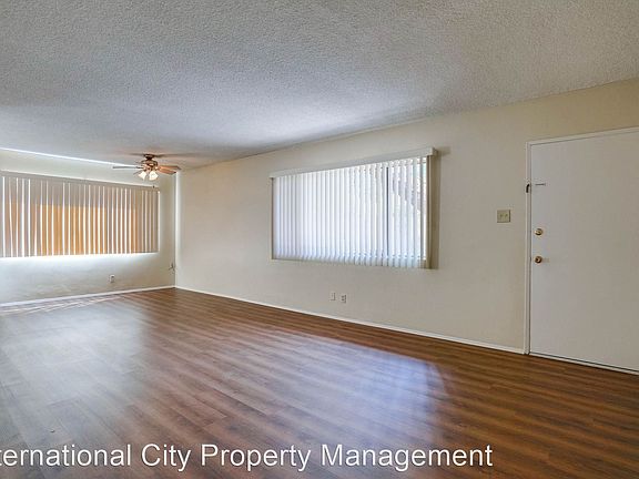 5th image of 218 Loma Ave APT 4