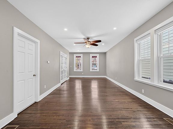 5th image of 2519 South Austin STREET