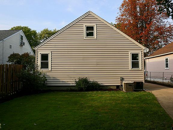 4th image of 18905 Rockland Ave
