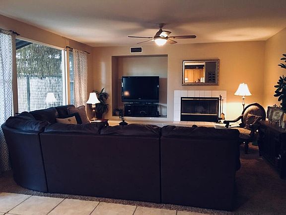 Family room now has new grey paint and new carpet. This phot