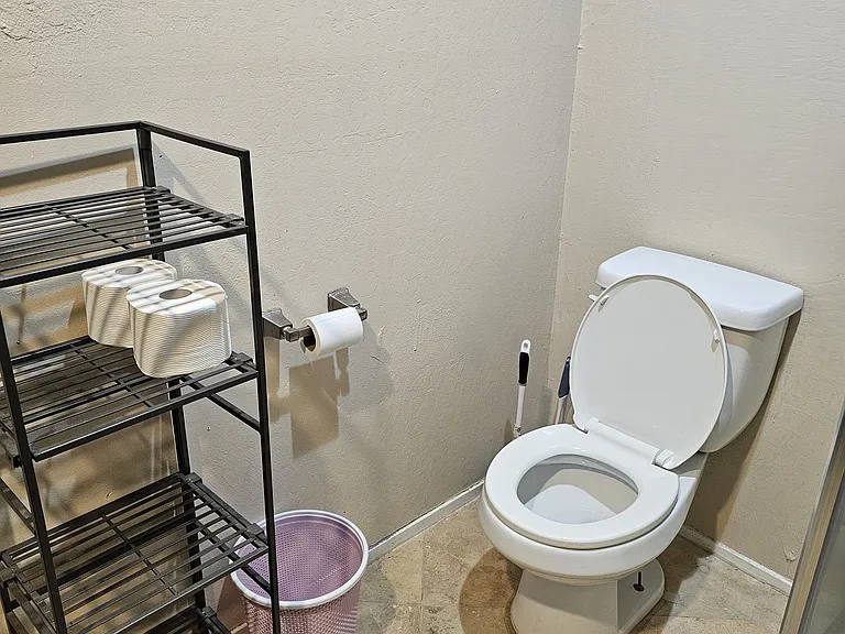 314 Lorraine Ct — Photo 44