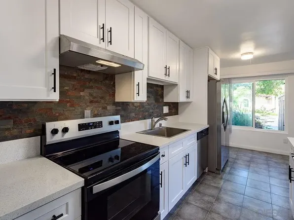 2388 Grand Ave, San Diego, CA 92109