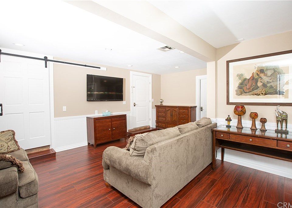 1st image of 726 S Prospero Dr