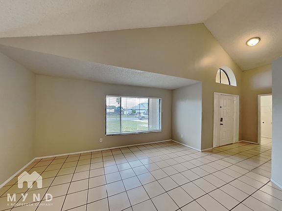 2nd image of 414 Sea Willow Dr