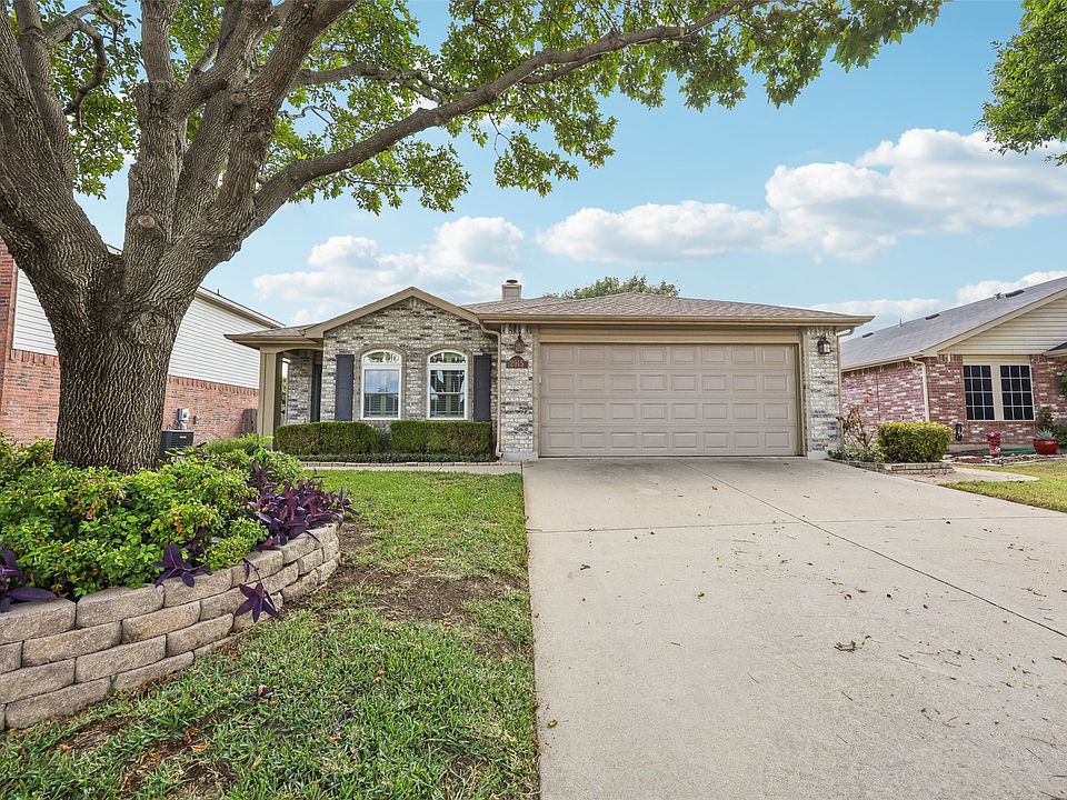 1st image of 2915 Marco Dr