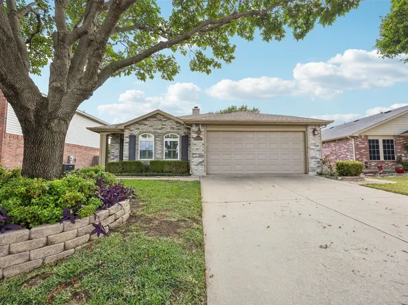 2915 Marco Dr, Grand Prairie, TX 75052
