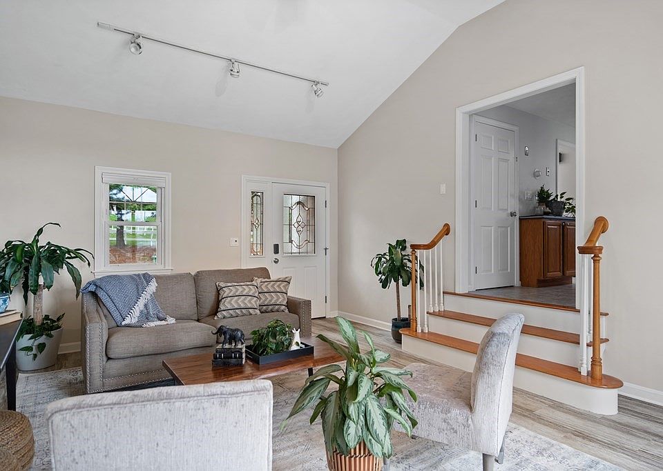 34 Mountain Rd, Burlington, MA 01803 Zillow