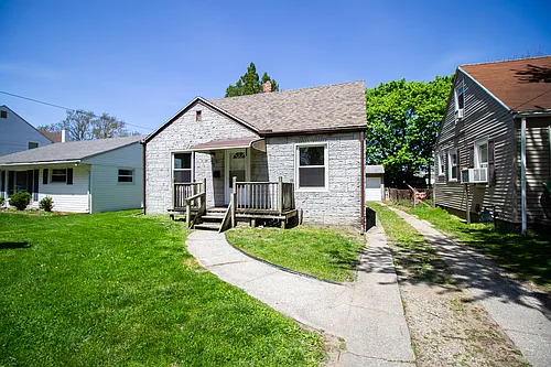 1732 Talbot St photo 1