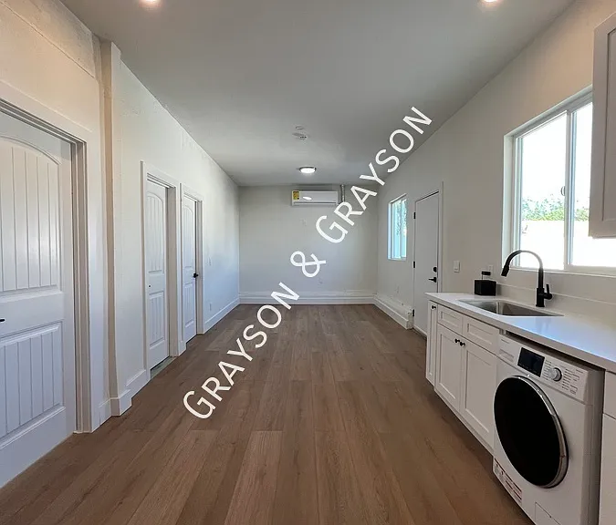 315 E Carol Ave #2 — Photo 3