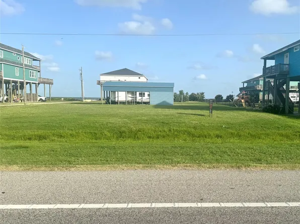 1282 Highway 87, Gilchrist, TX 77617
