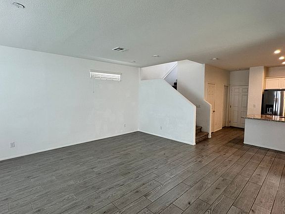 4th image of 10563 Sariah Skye Ave