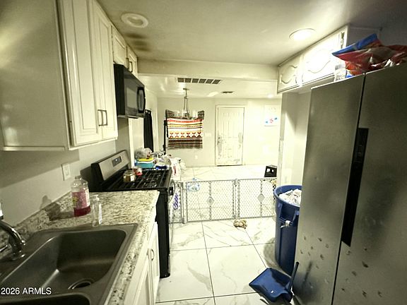 5th image of 1301 E DURANGO Street