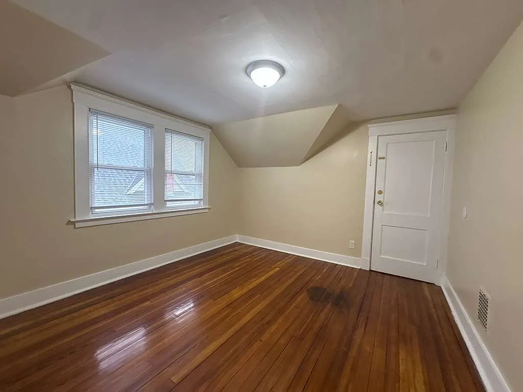 Building Photo - 390 Ellsworth Ave #33