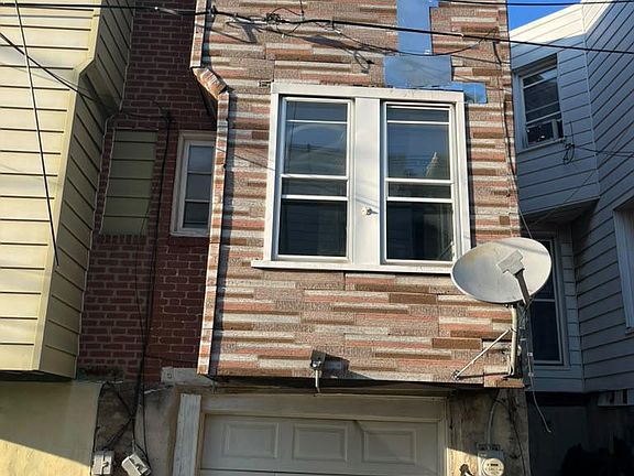 2nd image of 836 Bridge St