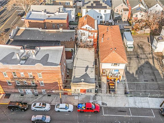 4th image of 99 W 21st St