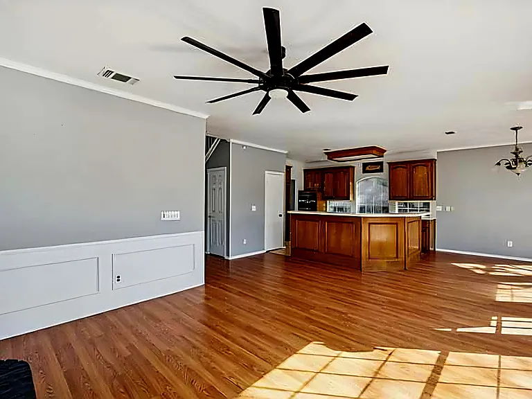 2657 Hillside Dr — Photo 8