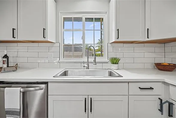 6725 Irving St — Photo 13