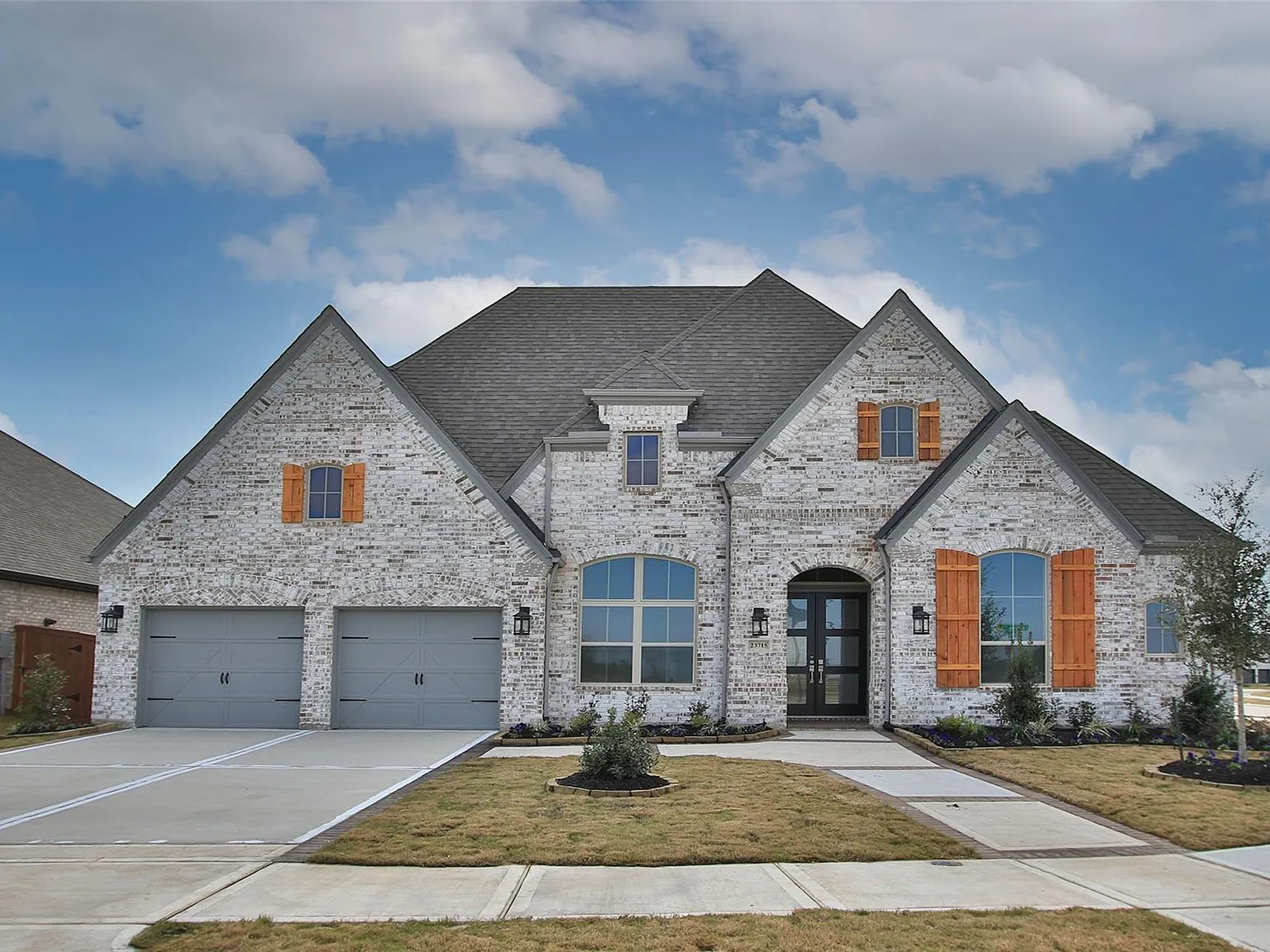 4 bed, 3.5 bath, 3123 sqft, $4,500 — Photo 1