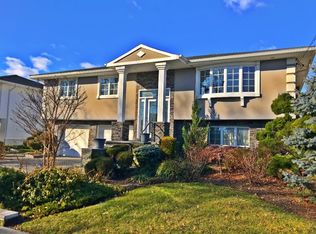 3256 Ocean Harbor Dr, Oceanside, NY 11572