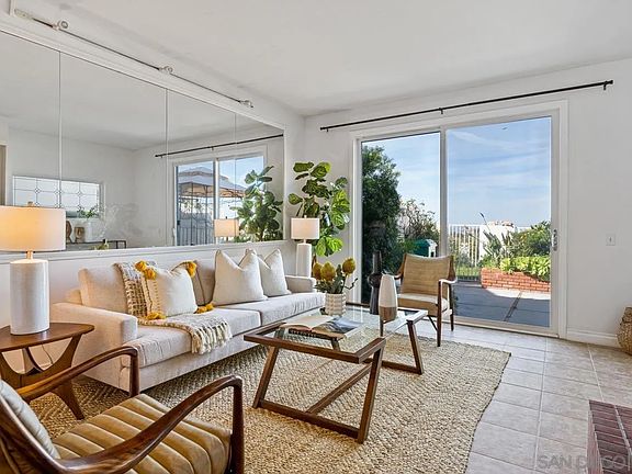 5th image of 4884 Valdina Way