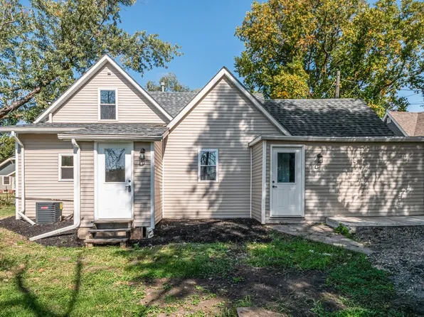 407 W 1st Ave, Indianola, IA 50125