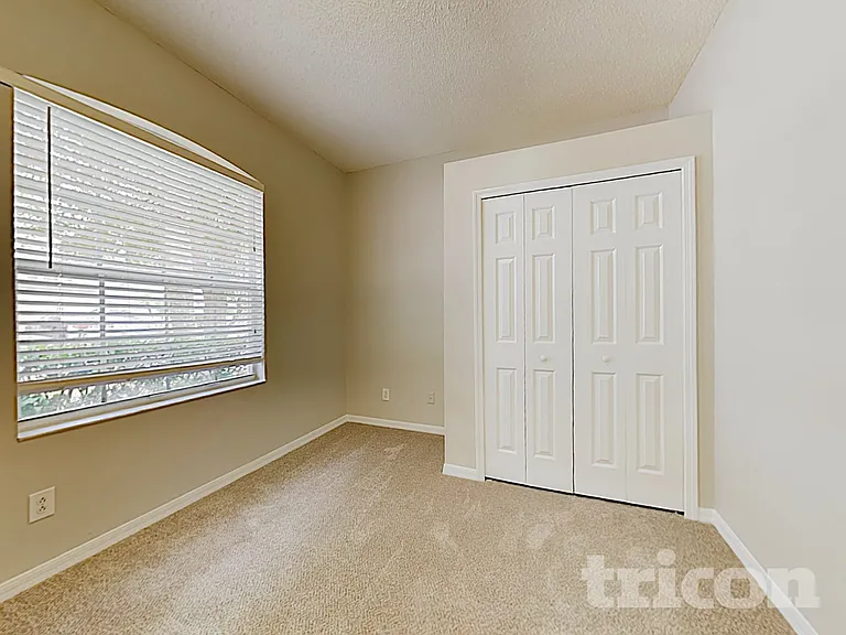 10525 Beneva Dr — Photo 11