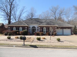 3 David Dr, Bentonville, AR 72712