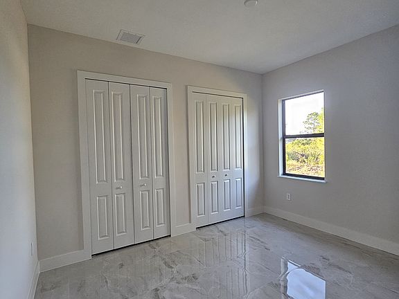 5th image of 215 Irving Ave