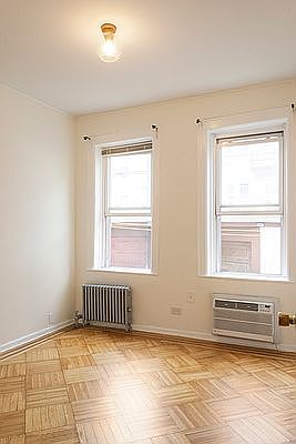 3rd image of 596 Prospect Ave #1