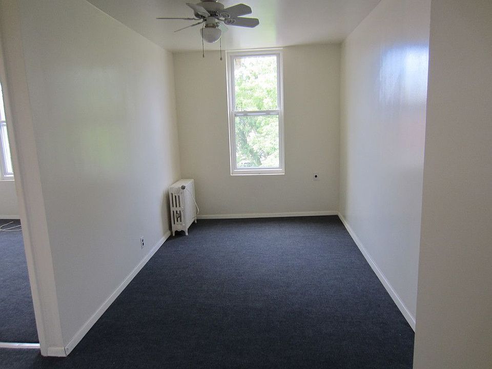 2nd image of 1472 E 94th St #2