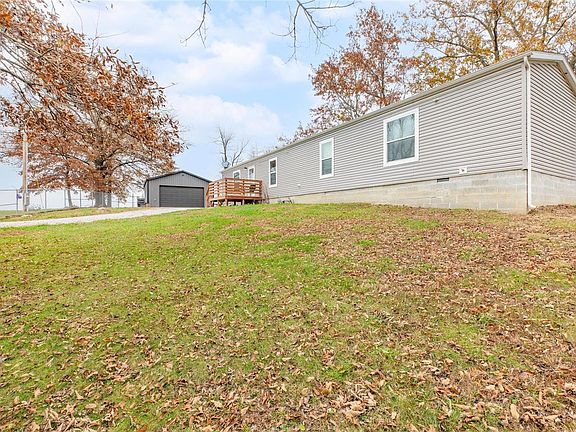 4th image of 429 Redwood Ave