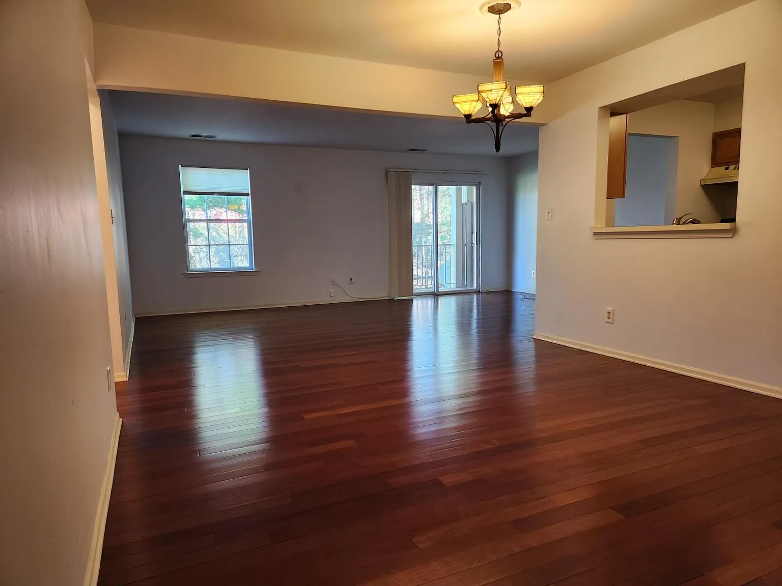 3 bed, 2.5 bath, 1768 sqft, $3,250 — Photo 3