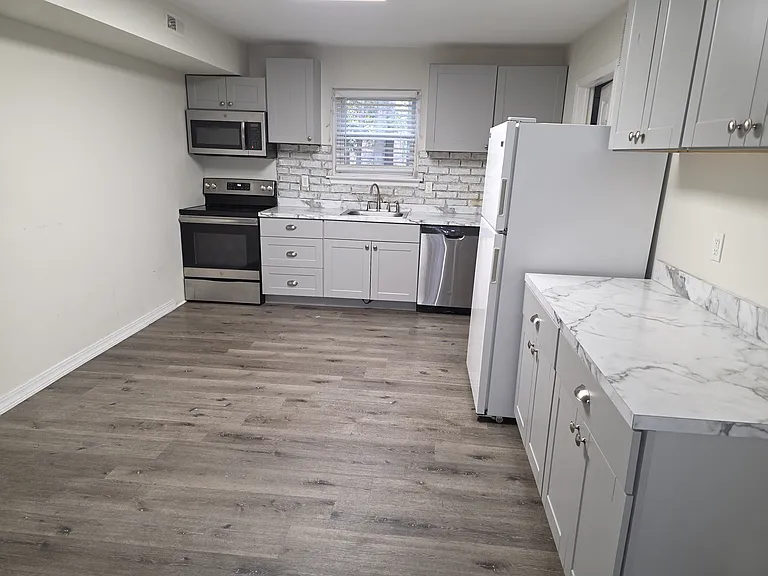 107 Briar Mills Dr — Photo 5