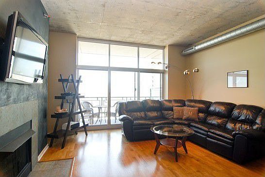 3rd image of 700 N Larrabee St APT 1804
