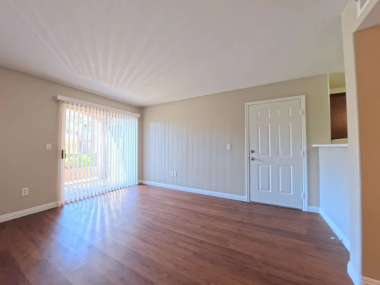 7885 W Flamingo Rd #1140 — Photo 4