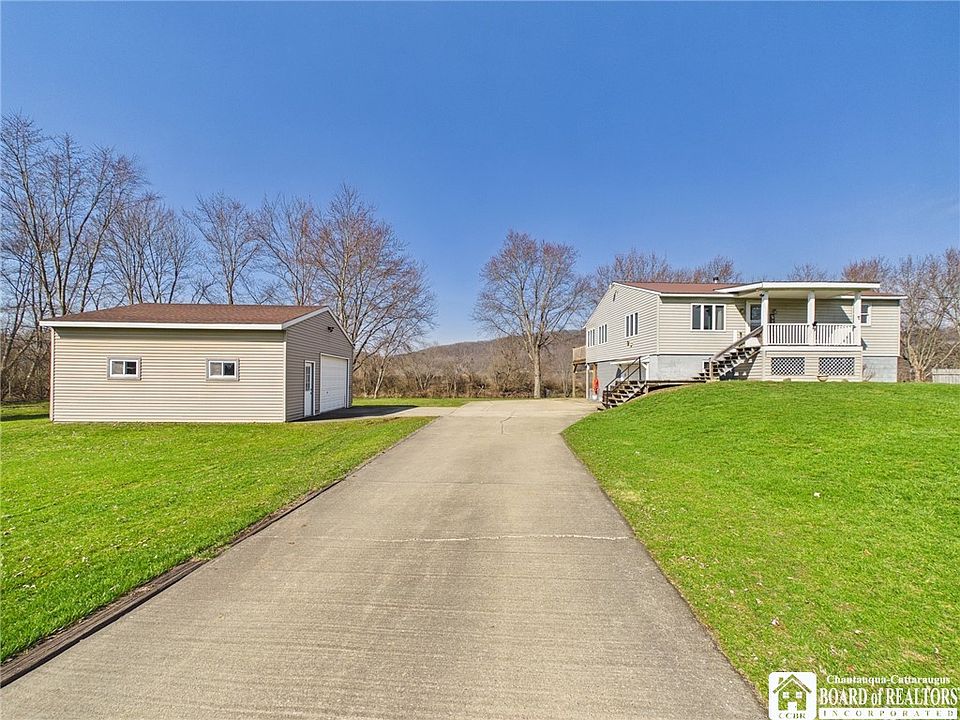 1st image of 2714 Oakes Rd