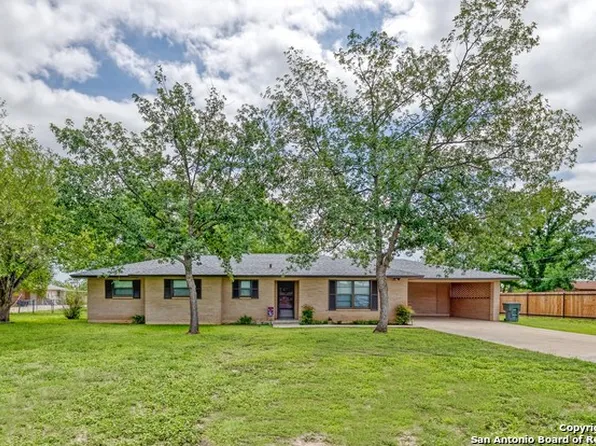 530 HAM LN, Uvalde, TX 78801