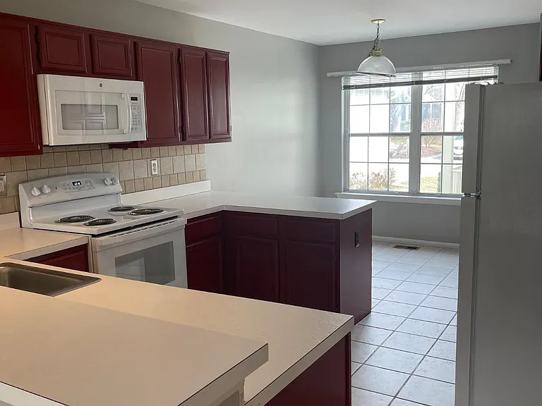 6 Marketree Ct — Photo 38