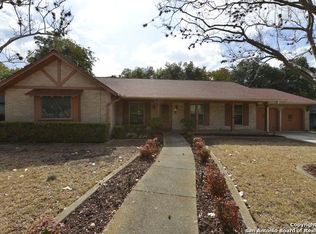 514 Golfcrest Dr, Windcrest, TX 78239
