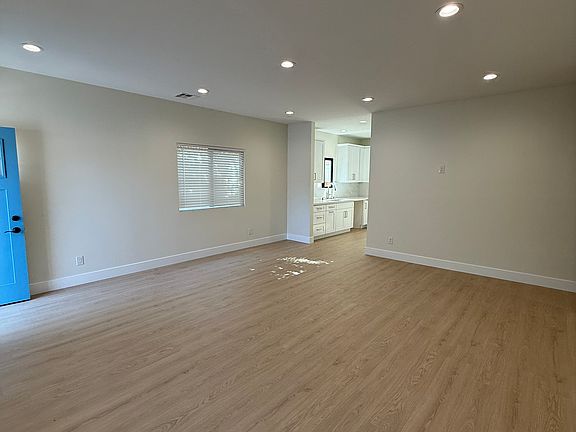 2nd image of 17449 Tribune St