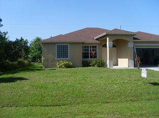 2342 SE Surrey Pl, Port Saint Lucie, FL 34952