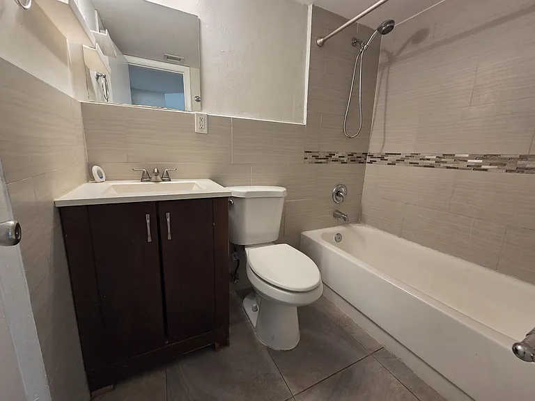 720 NE 2nd St #2 — Photo 13