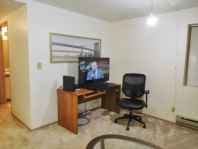 4727 Ravenna Ave NE #101 — Photo 3